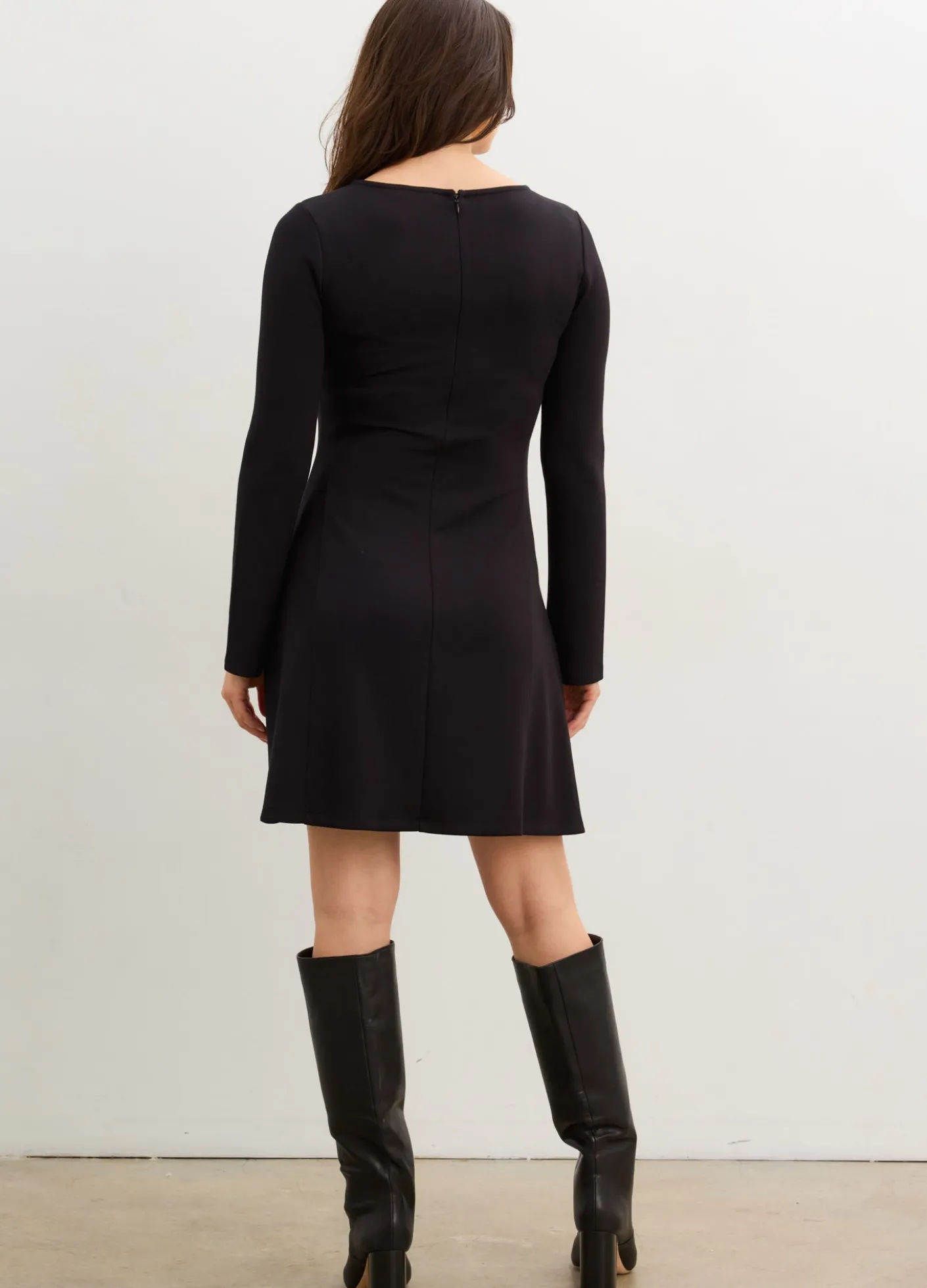 The Seamed Stretch Desk-To-Dinner Dress