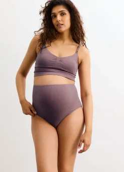 The Seamless Belly Brief